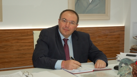 ОБРЪЩЕНИЕ КЪМ СЛУЖИТЕЛИТЕ НА УМБАЛ "АЛЕКСАНДРОВСКА" ОТ ИЗП. ДИРЕКТОР ДОЦ. АНГЕЛОВ В НАВЕЧЕРИЕТО НА БЪДНИ ВЕЧЕР И РОЖДЕСТВО ХРИСТОВО