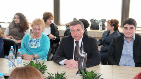 УМБАЛ „АЛЕКСАНДРОВСКА“ С НАГРАДА „ПРОМЕТЕЯ" ЗА ПОСТИЖЕНИЯ И ДОБРИ ПРАКТИКИ В БЕЗОПАСНОСТТА И ЗДРАВЕТО НА СЛУЖИТЕЛИТЕ ПРЕЗ 2016г.