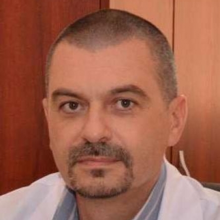 Проф. Емил Паскалев: Пациентите с хронични заболявания не трябва да спират терапиите си по време на пандемията