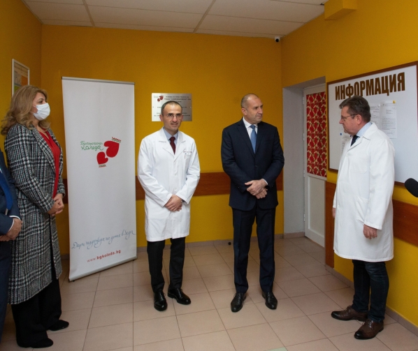 Основна снимка на страницата