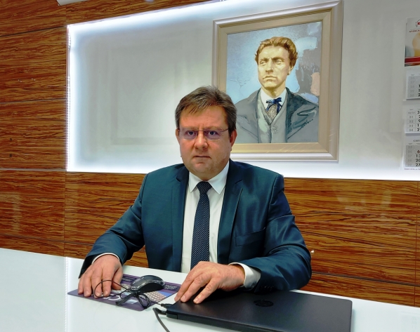 Основна снимка на страницата