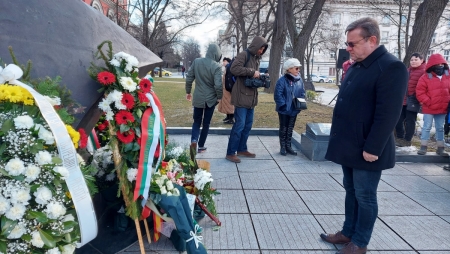 УМБАЛ "АЛЕКСАНДРОВСКА" ПОЧЕТЕ ЖЕРТВИТЕ НА ХОЛОКОСТА